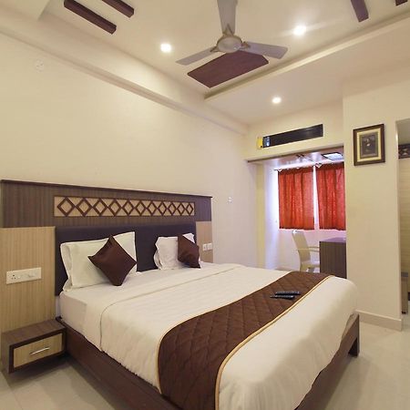 Oyo 11489 Pkn Classic Regency Madurai Εξωτερικό φωτογραφία