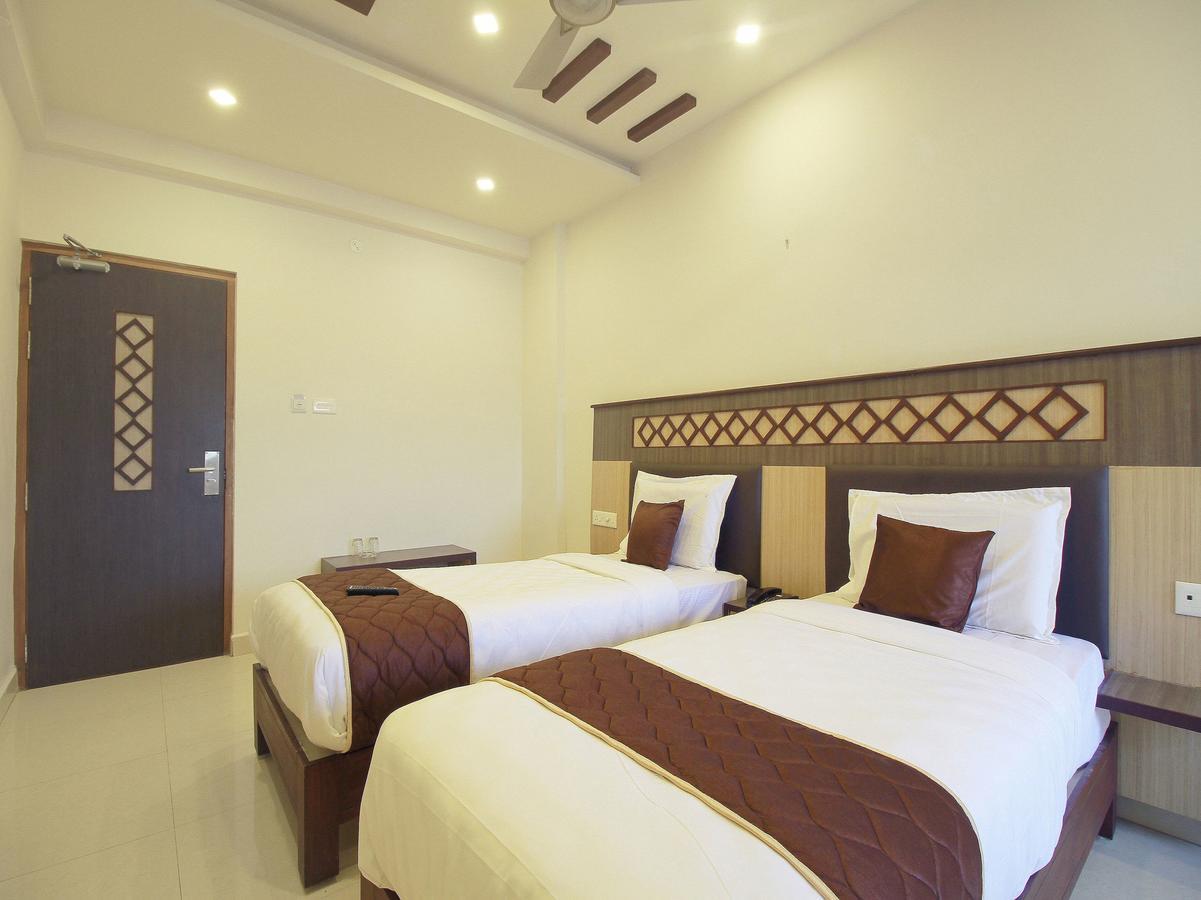 Oyo 11489 Pkn Classic Regency Madurai Εξωτερικό φωτογραφία