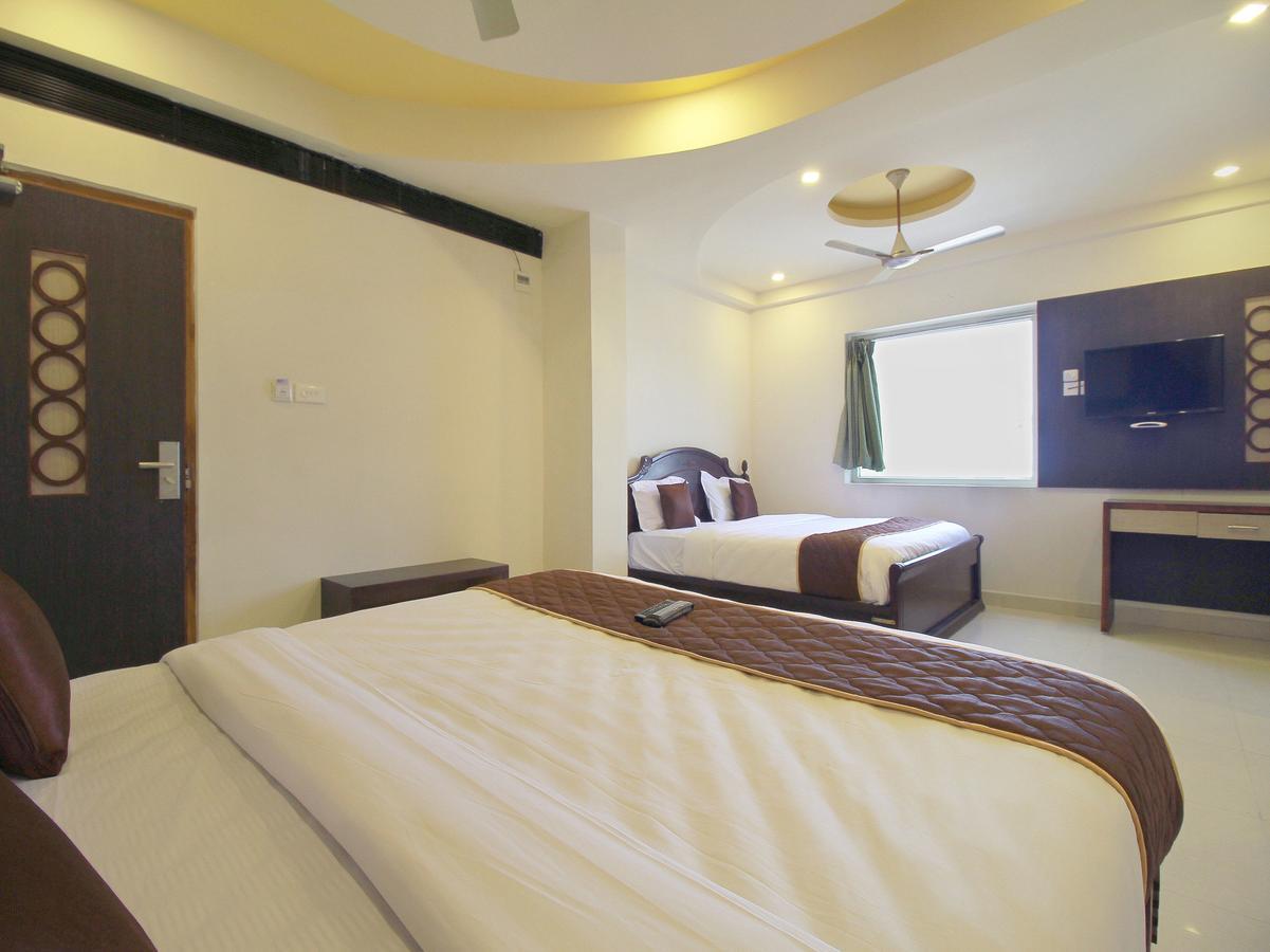 Oyo 11489 Pkn Classic Regency Madurai Εξωτερικό φωτογραφία