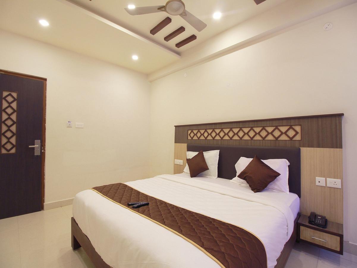 Oyo 11489 Pkn Classic Regency Madurai Εξωτερικό φωτογραφία