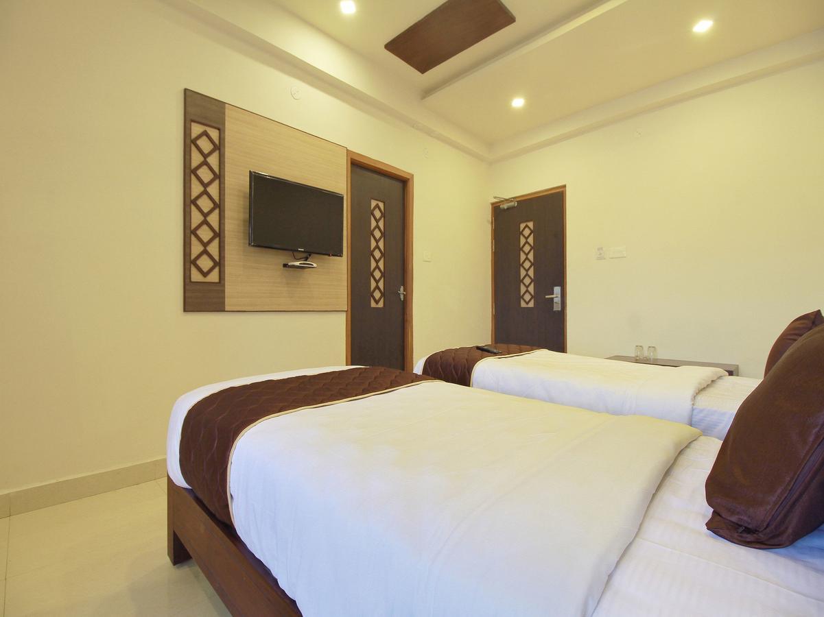 Oyo 11489 Pkn Classic Regency Madurai Εξωτερικό φωτογραφία